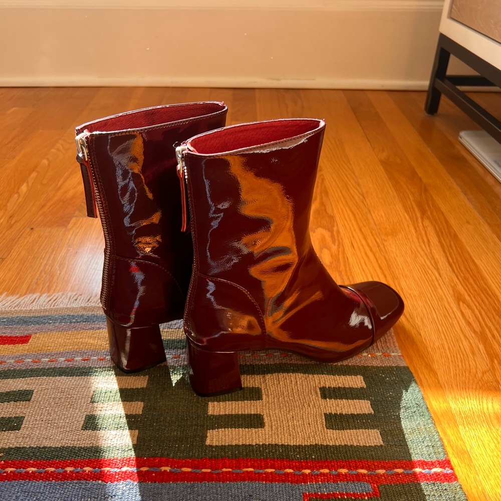 Patent Leather Ankle Boot Bergundy